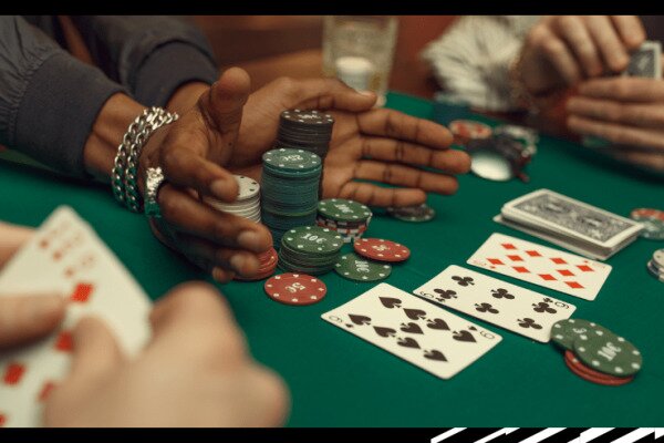 3 Card Poker being played.