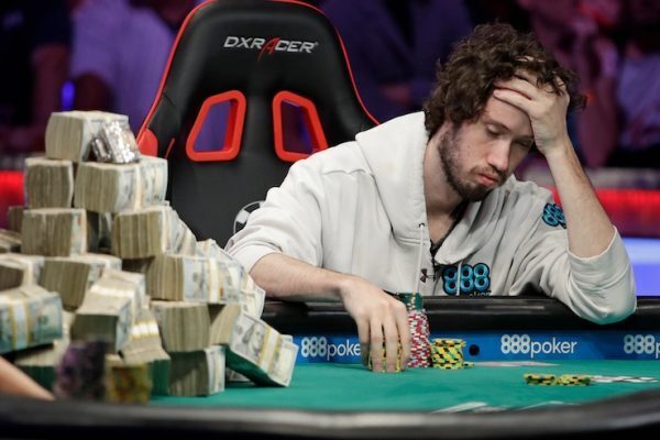 Dan Ott looking fatigued at the WSOP