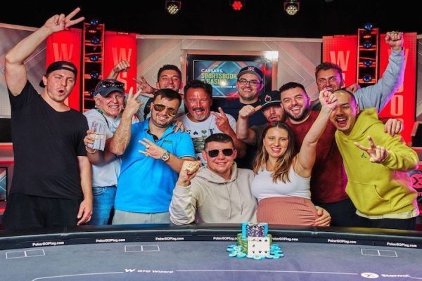 Jesse Lonis with his family and friends after winning his WSOP bracelet