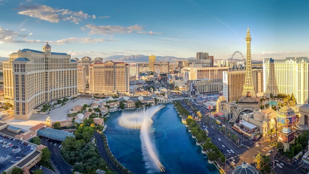 Las Vegas Pond and view of landscape