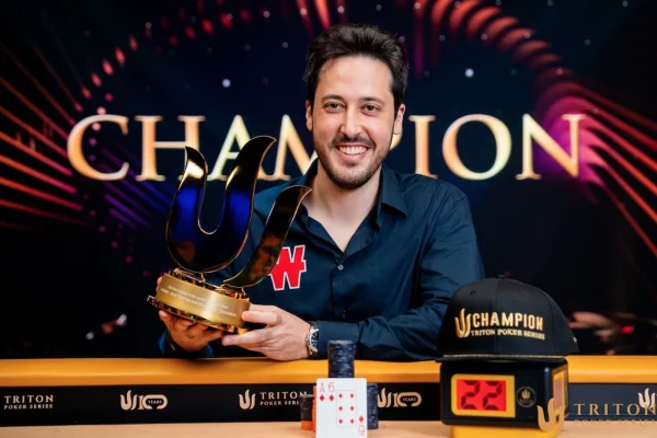 Adrian Mateos