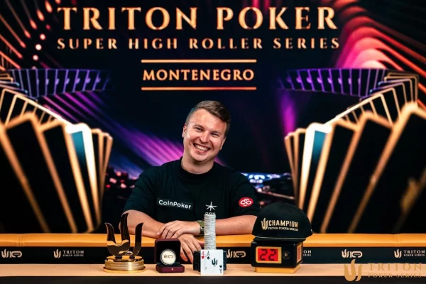 Aleks Ponakovs won