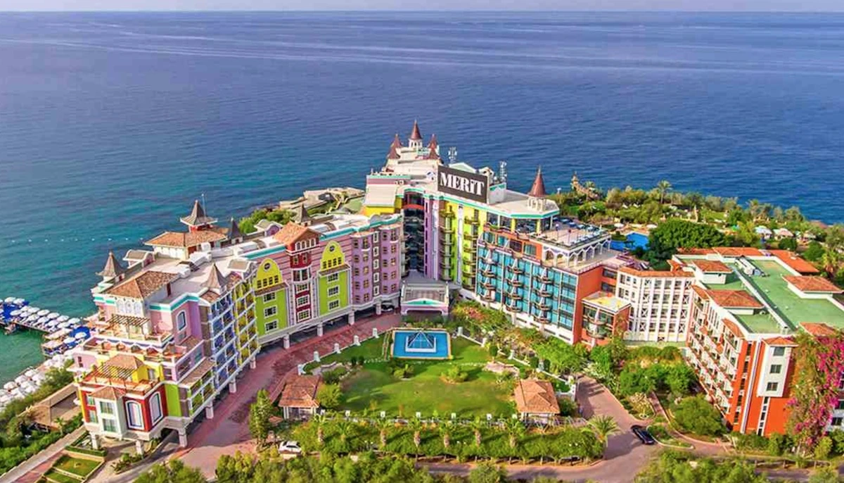 Merit Crystal Cove Casino